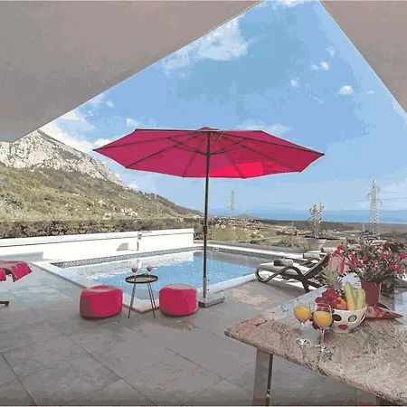 Comfortable In Nature Villa